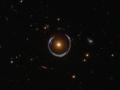 21 Aralýk 2011 : Hubble'ýn Gözünden Nal Biçiminde Bir Einstein Halkasý
