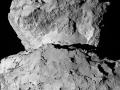 19 Austos 2014 : Contrasting Terrains on Comet Churyumov-Gerasimenko
