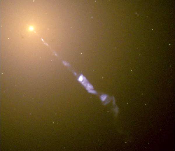 M87 - HST Görüntüsü