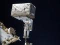 1 Nisan 2009 : Astronotun Başı Uzay Yürüyüşü Sırasında Bir Üst Modelle Değiştirildi