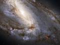 13 Nisan 2010 : Hubble'dan Olağandışı Sarmal Gökada M66