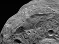 28 Kasım 2011 : Küçük Gezegen Vesta'da Toprak Kayması
