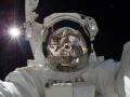 18 Eylül 2012 : Yörüngedeki Astronotun Otoportresi