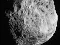 3 Haziran 2015 : Flyby Image of Saturn's Sponge Moon Hyperion