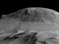30 Eylül 2015 : Mevsimsel Çizgiler Mars Üzerinde Akan Suya İşaret Ediyor